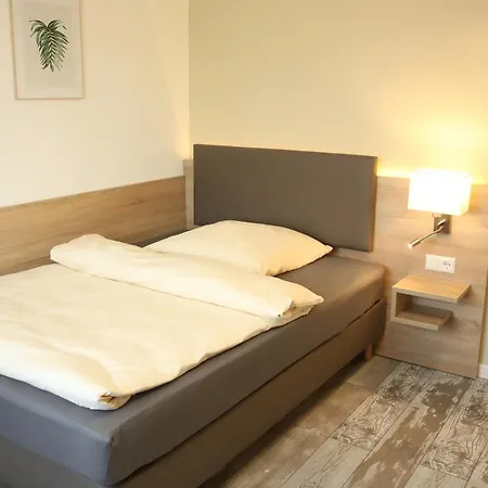 Kemnater Hof Self-check-in Hotel 3*