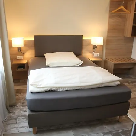ホテル Kemnater Hof Self-check-in 3*